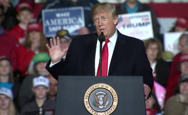 O furacão Trump e o vortéx da democracia americana