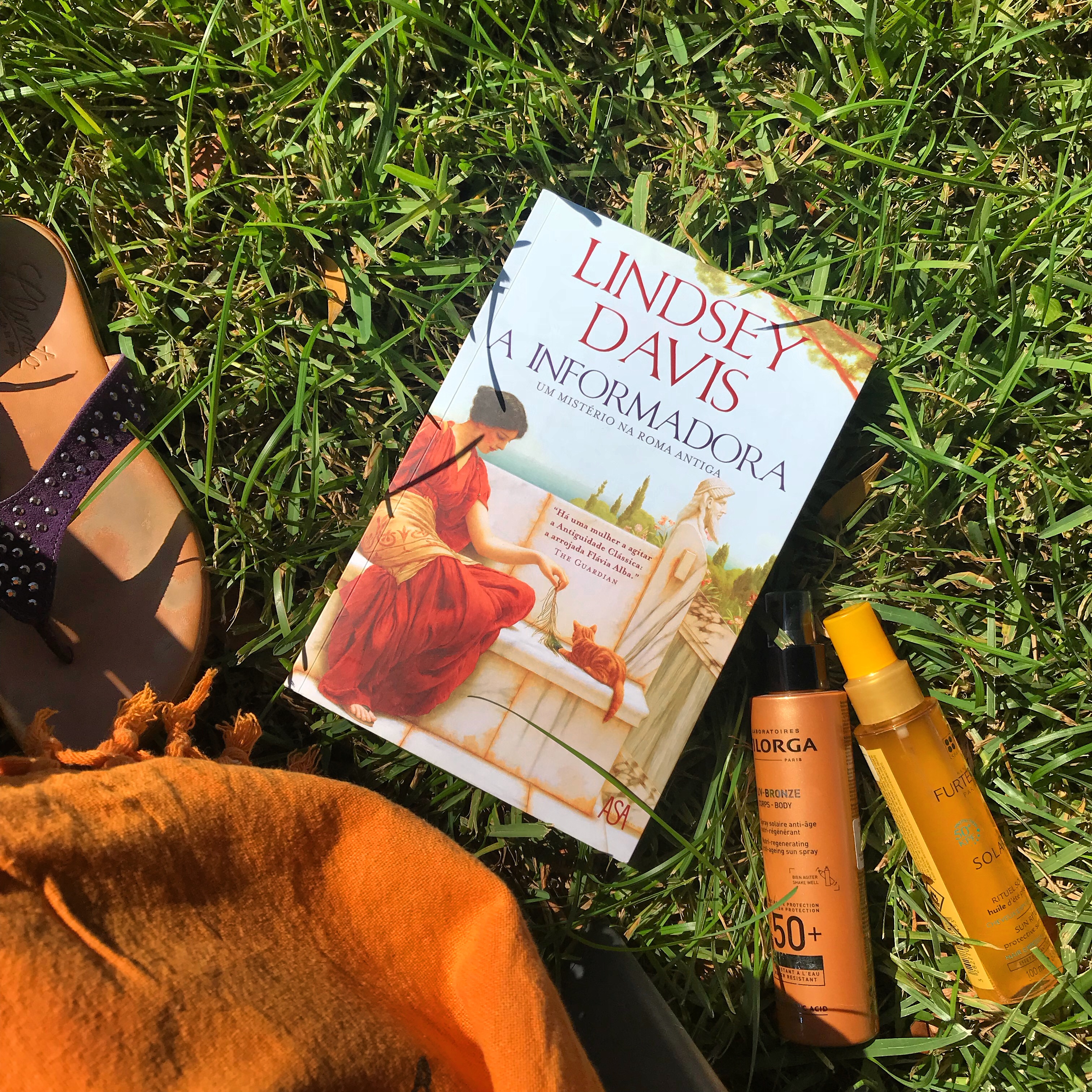A INFORMADORA, de Lindsey Davis. Uma feminista na Roma antiga.