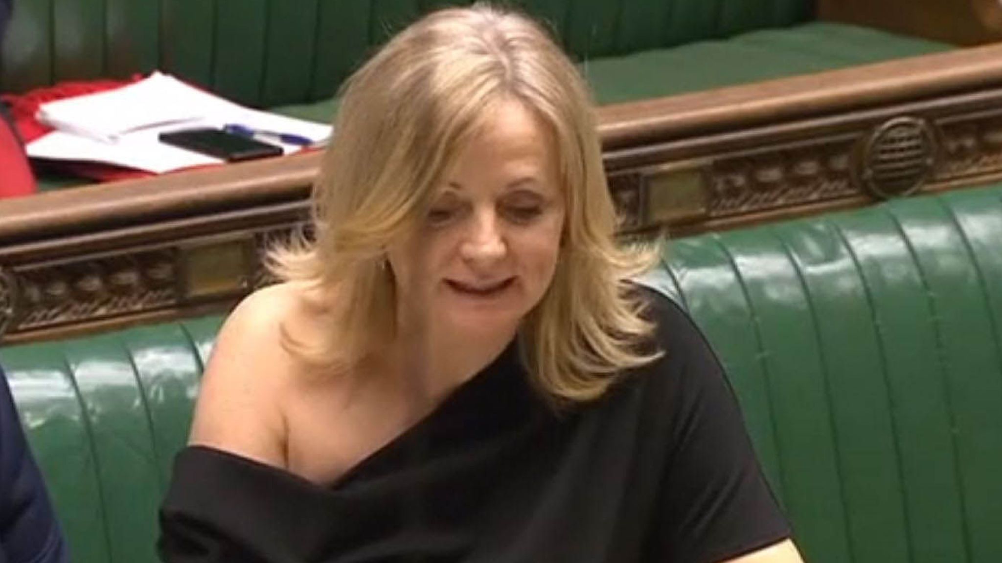 O ombro da deputada britânica e os fundamentalistas sexistas ocidentais